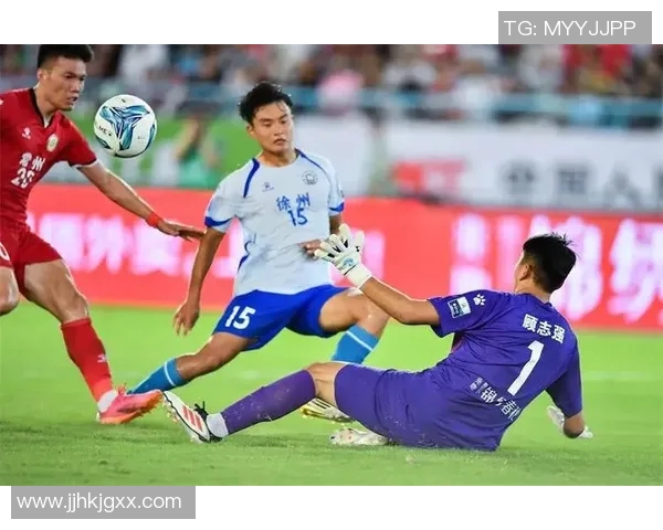 基马诺克与圣约翰斯通的激烈对决展现苏超精彩魅力 基马诺克与圣约翰斯通的激烈对决展现苏超精彩魅力