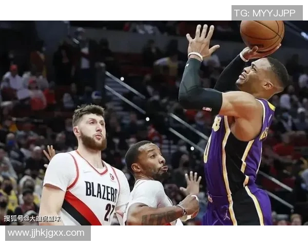 威少与利拉德巅峰对决精彩瞬间回顾与分析