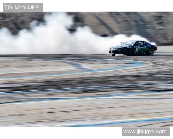 深圳极限运动队的速度之旅探索极限运动的激情与挑战 深圳极限运动队的速度之旅探索极限运动的激情与挑战