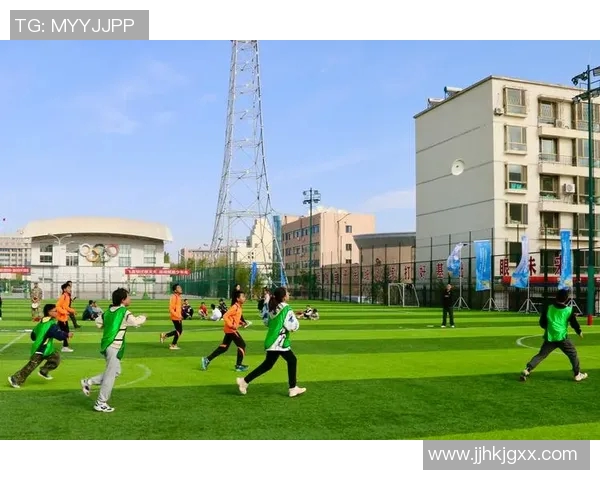 科学飞盘战术训练方法探索与实践提升团队竞技水平的有效策略 科学飞盘战术训练方法探索与实践提升团队竞技水平的有效策略